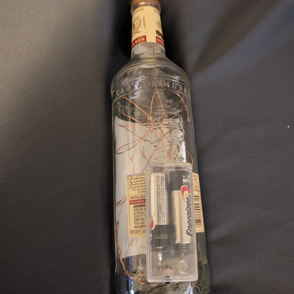 Captain Morgan Rum Light Up Bottle Lamp Bar Lounge Party Decor Liquor Display - Picture 3 of 4